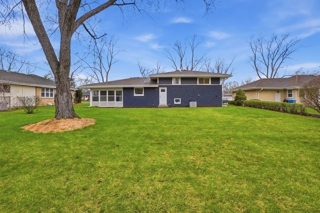 1430 E Emmerson Lane, Mount Prospect, IL 60056