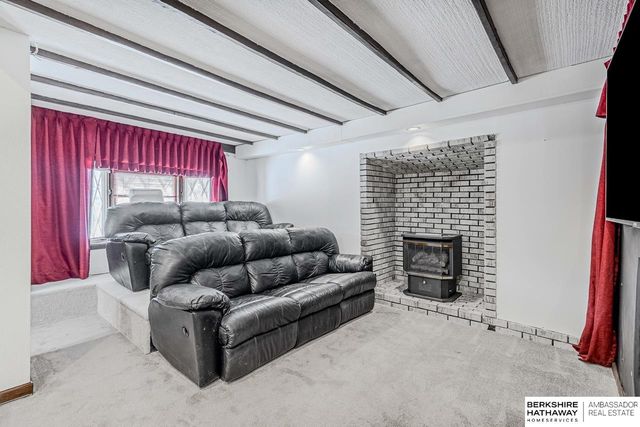7826 Military Avenue, Omaha, NE 68134