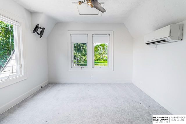 7826 Military Avenue, Omaha, NE 68134