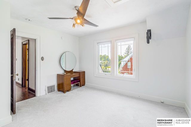 7826 Military Avenue, Omaha, NE 68134
