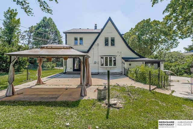 7826 Military Avenue, Omaha, NE 68134