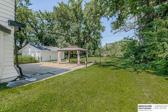 7826 Military Avenue, Omaha, NE 68134
