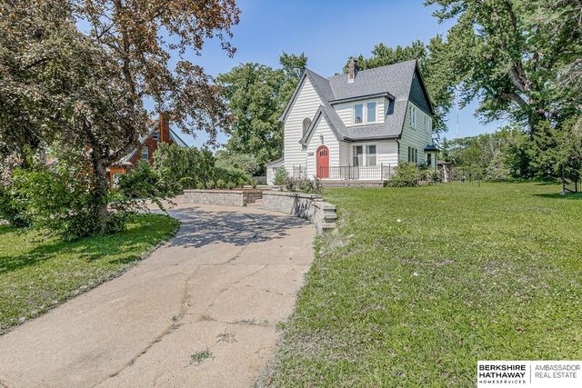 7826 Military Avenue, Omaha, NE 68134