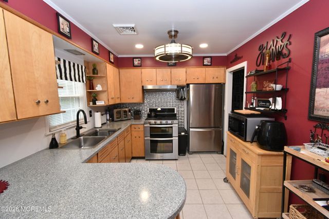 210 West Street, Union Beach, NJ 07735