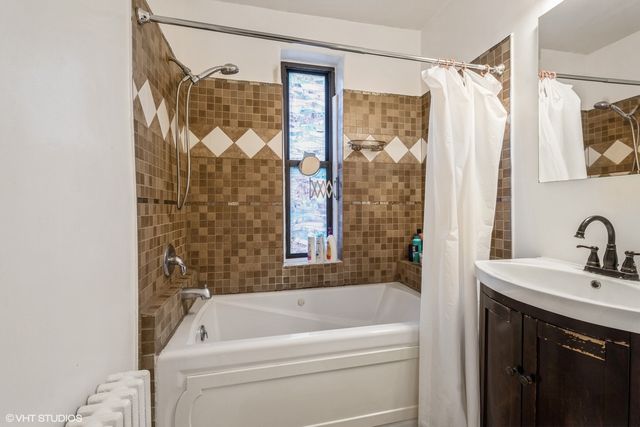 1224 W Chase Avenue 1F, Chicago, IL 60626