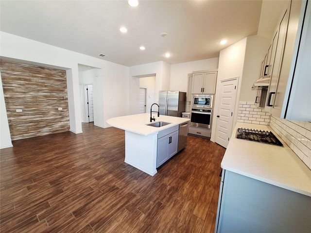 1104 River Vista RD, Georgetown, TX 78628