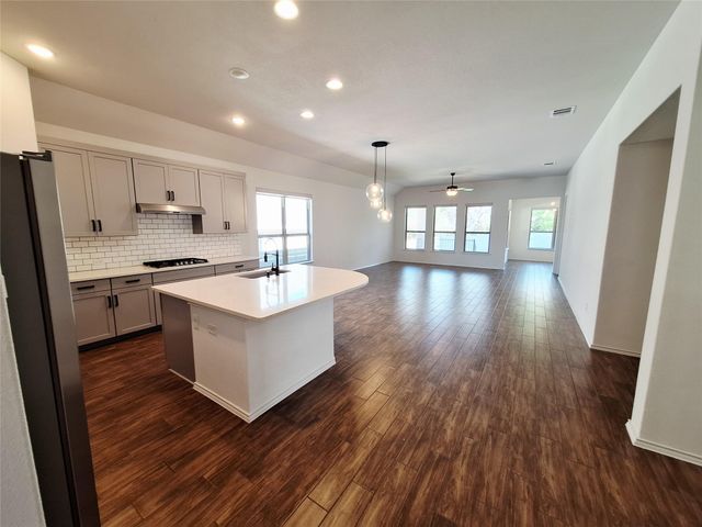 1104 River Vista RD, Georgetown, TX 78628