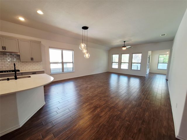 1104 River Vista RD, Georgetown, TX 78628