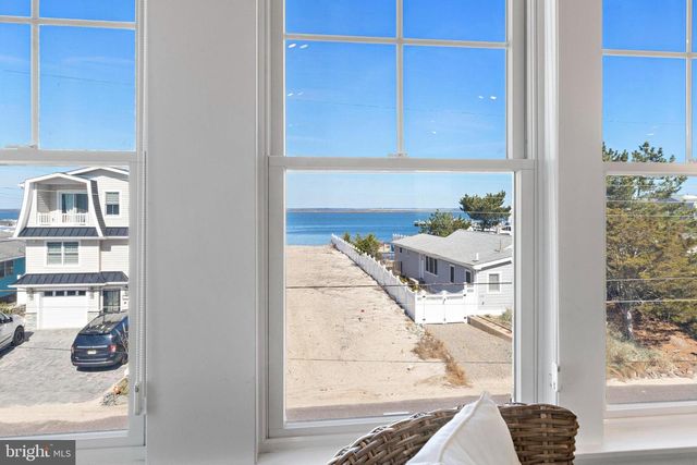 30 W HARDING AVE, Long Beach Township, NJ 08008