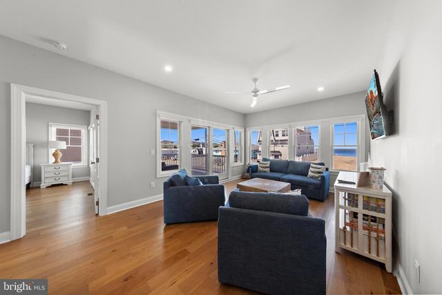 30 W HARDING AVE, Long Beach Township, NJ 08008
