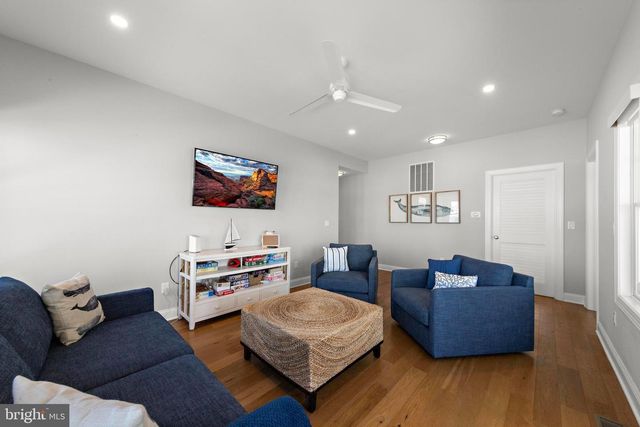 30 W HARDING AVE, Long Beach Township, NJ 08008