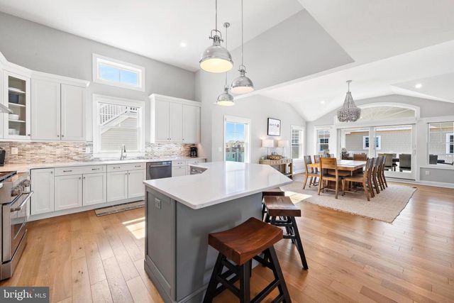 30 W HARDING AVE, Long Beach Township, NJ 08008
