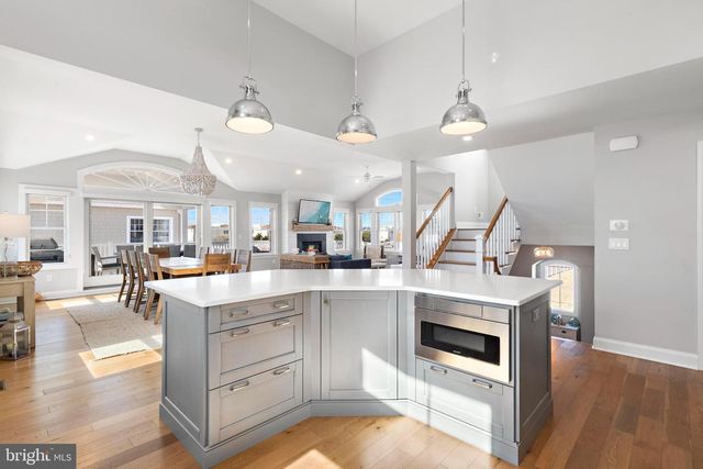 30 W HARDING AVE, Long Beach Township, NJ 08008