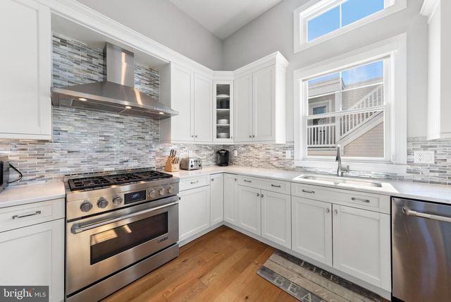 30 W HARDING AVE, Long Beach Township, NJ 08008