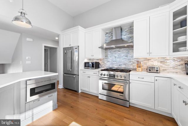 30 W HARDING AVE, Long Beach Township, NJ 08008