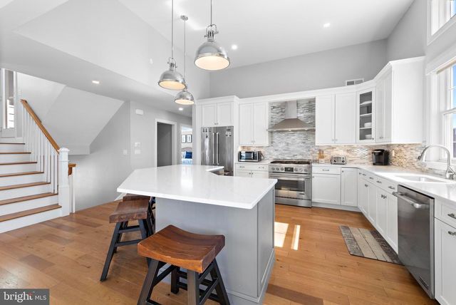 30 W HARDING AVE, Long Beach Township, NJ 08008
