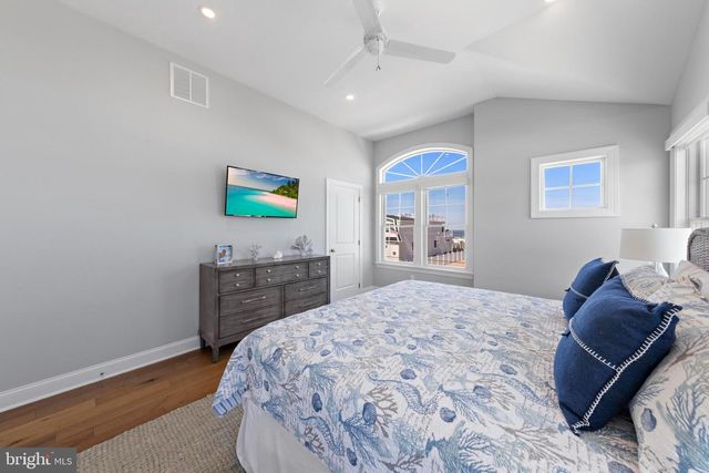 30 W HARDING AVE, Long Beach Township, NJ 08008