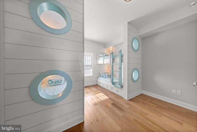 30 W HARDING AVE, Long Beach Township, NJ 08008