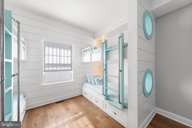 30 W HARDING AVE, Long Beach Township, NJ 08008