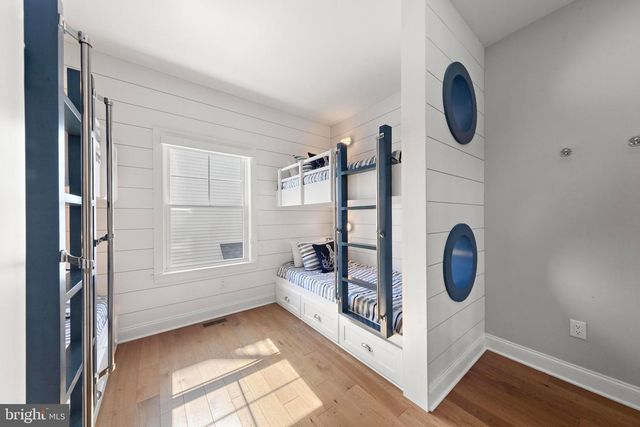 30 W HARDING AVE, Long Beach Township, NJ 08008