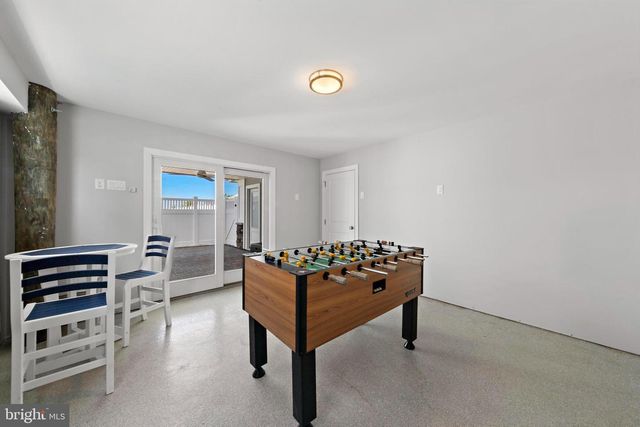 30 W HARDING AVE, Long Beach Township, NJ 08008