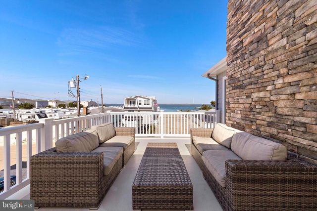 30 W HARDING AVE, Long Beach Township, NJ 08008