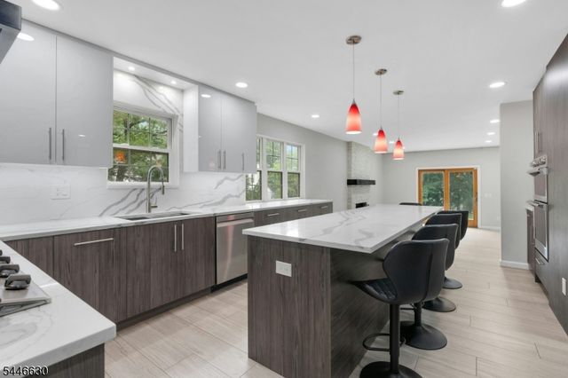 14 LAKEVIEW AVENUE, Watchung Boro, NJ 07069