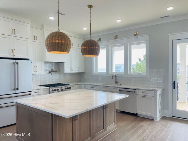 342 Ocean Boulevard W, Supply, NC 28462