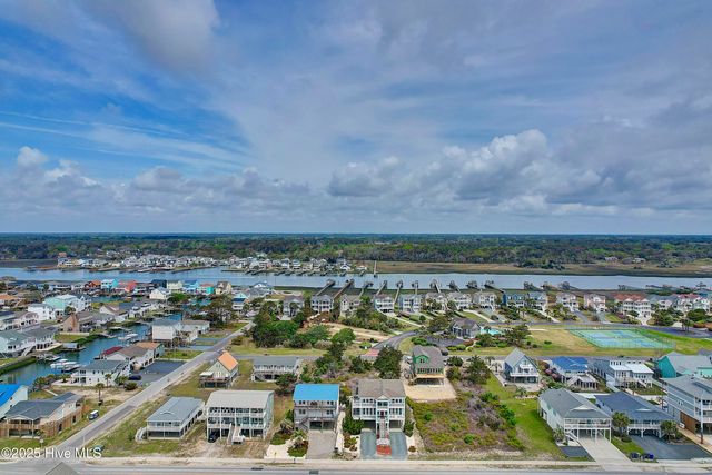 342 Ocean Boulevard W, Supply, NC 28462