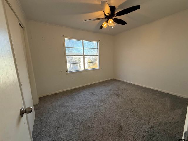 207 S Sun Camp, White Oak, TX 75693