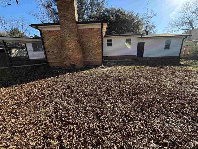 207 S Sun Camp, White Oak, TX 75693