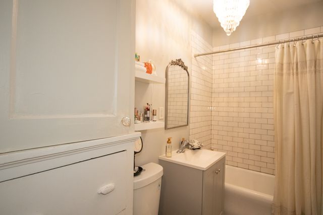 1146 Ontario Street 1E, Oak Park, IL 60302