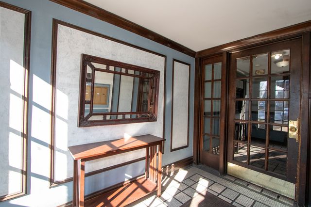 1146 Ontario Street 1E, Oak Park, IL 60302