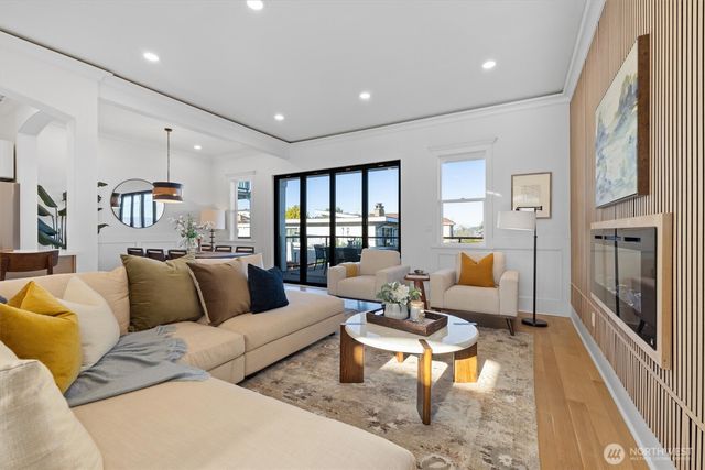 7908 S Lakeridge Drive, Seattle, WA 98178