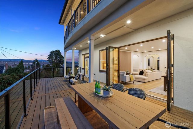 7908 S Lakeridge Drive, Seattle, WA 98178