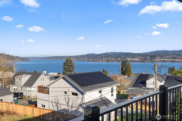 7908 S Lakeridge Drive, Seattle, WA 98178