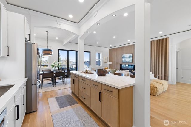 7908 S Lakeridge Drive, Seattle, WA 98178