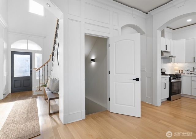 7908 S Lakeridge Drive, Seattle, WA 98178