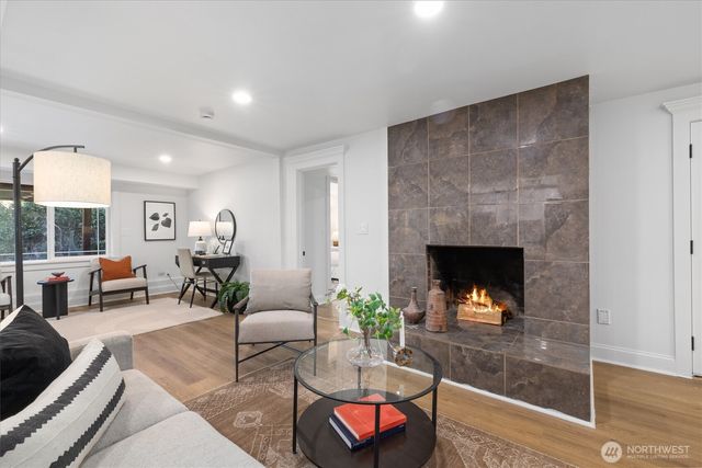 7908 S Lakeridge Drive, Seattle, WA 98178