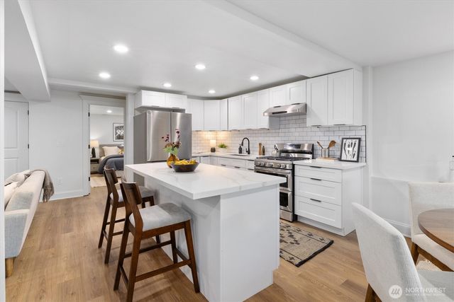 7908 S Lakeridge Drive, Seattle, WA 98178