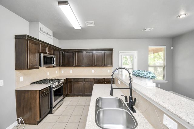 2808 Tranquility Trail, Pearland, TX 77584