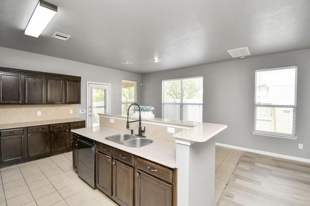 2808 Tranquility Trail, Pearland, TX 77584