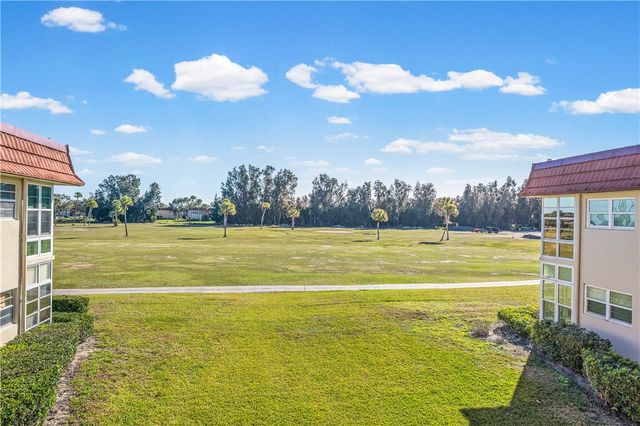 55 Woodland Drive 203, Vero Beach, FL 32962