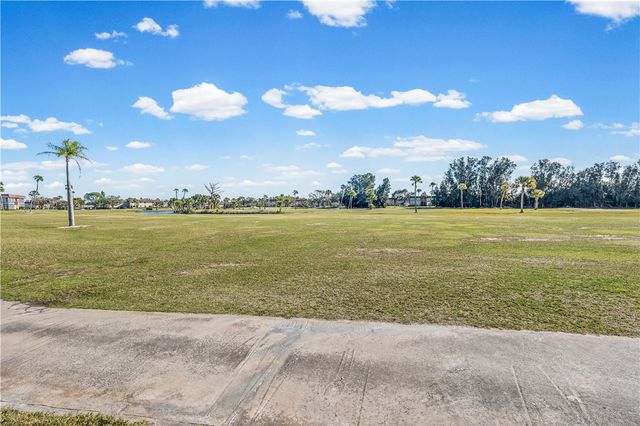 55 Woodland Drive 203, Vero Beach, FL 32962