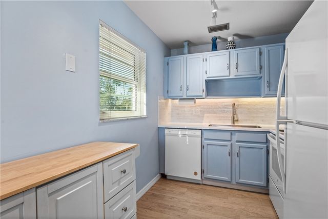 55 Woodland Drive 203, Vero Beach, FL 32962