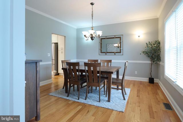 100 LOIS LN, State College, PA 16801