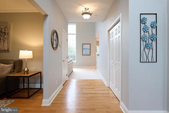 100 LOIS LN, State College, PA 16801