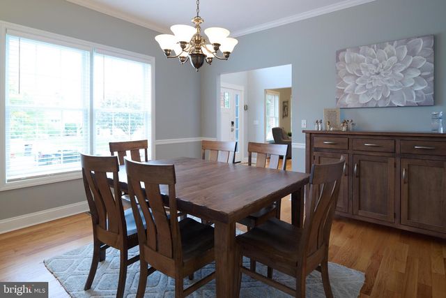 100 LOIS LN, State College, PA 16801