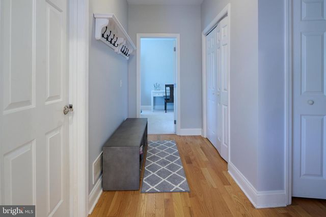 100 LOIS LN, State College, PA 16801