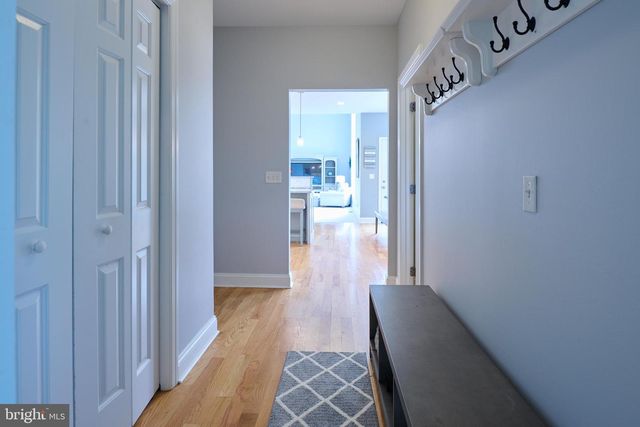 100 LOIS LN, State College, PA 16801